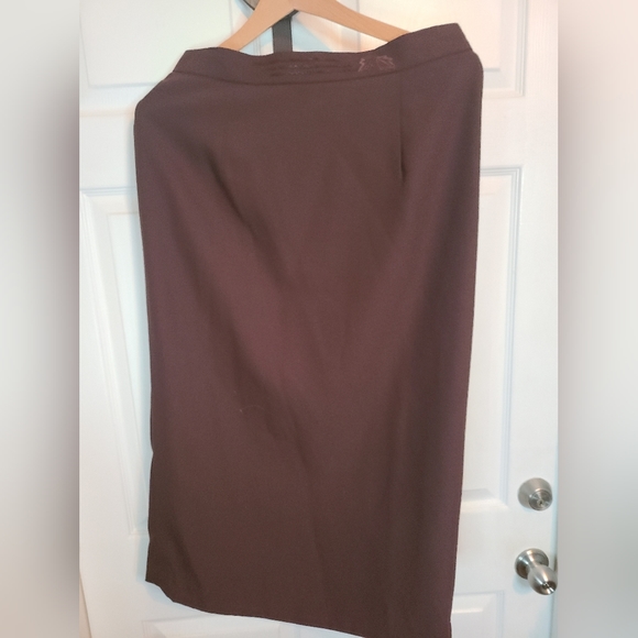 Stella Louise for KB Woman's Two Piece Suit, Size: Large Color: Brown - Picture 10 of 13